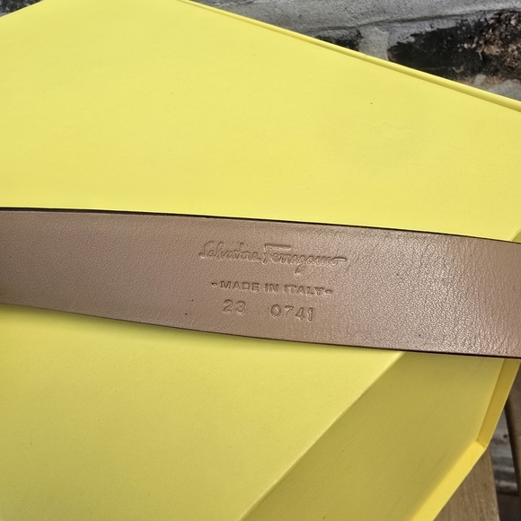 Salvatore Ferragamo Brown Leather Belt with Silver Buckle main image 4